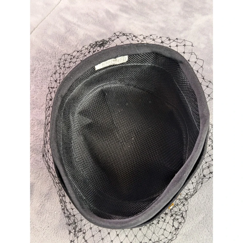 Vintage Black Pillbox Hat W/ Veil and Rhinestone Snowflake Brooch Union Made USA - Picture 6 of 9